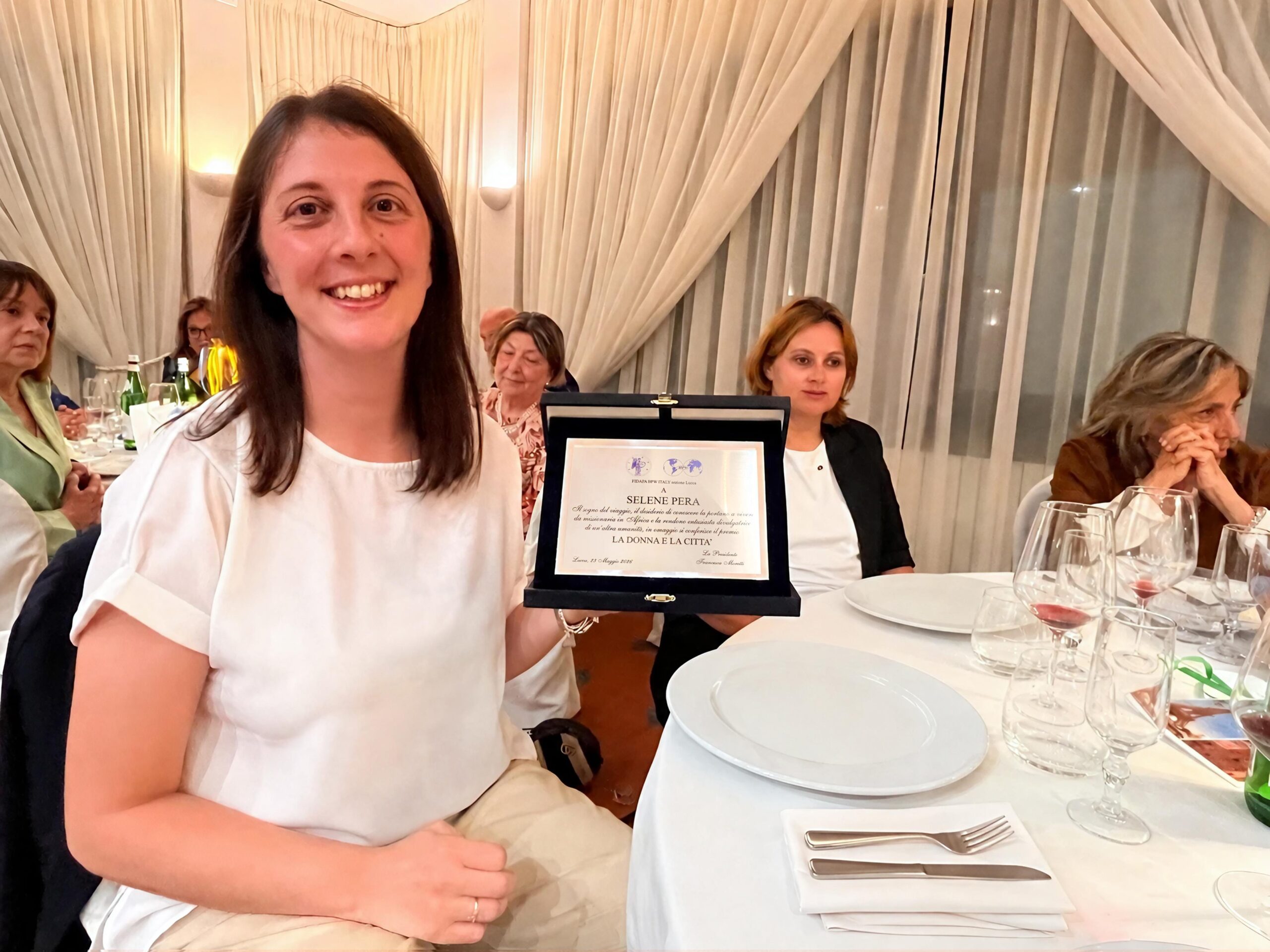 Selene con il premio